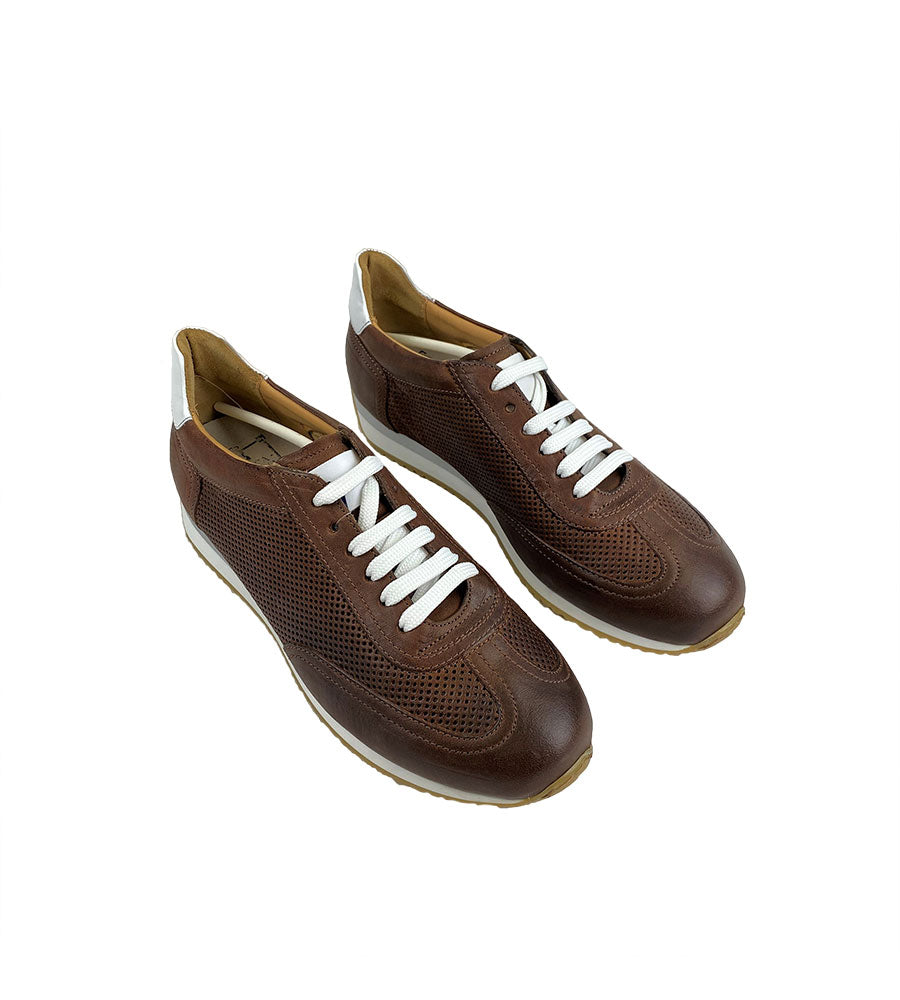 Sneakers in pelle forata