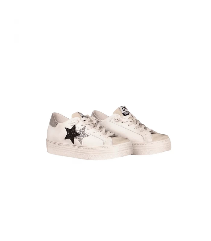 2 Star Low Sneaker