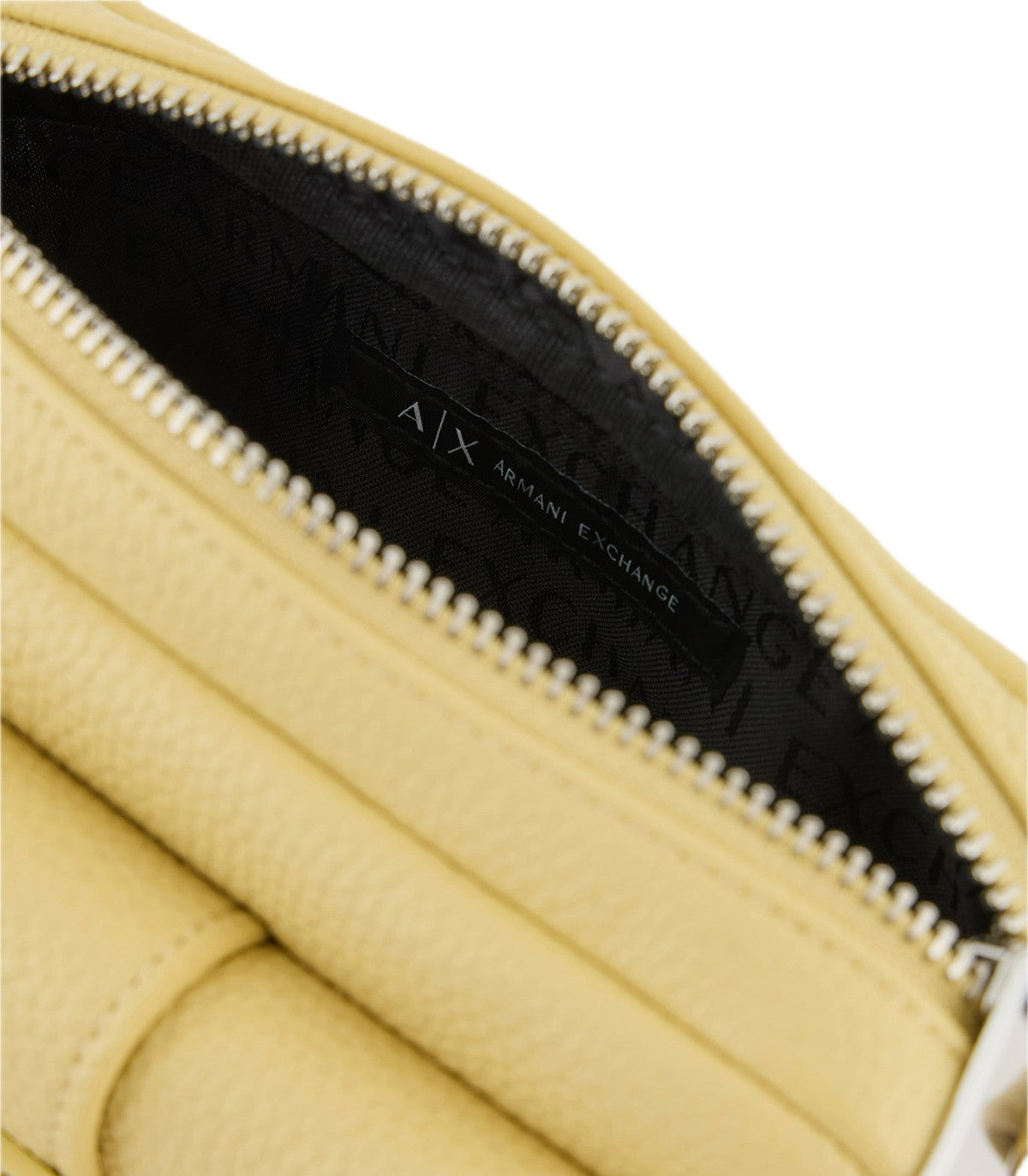 Borsa case Susi Armani Exchange
