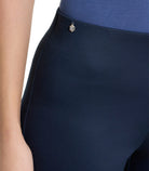 Pantalone capri con spacchetti in Satino